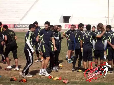 اخبار الزمالك - "الكباتن" يطالبون لاعبى الزمالك بالصبر بعد تهديدات بمقاطعة المران .. شحاتة يقترح مسابقة بديلة للدورى .. الجنزورى يرفض هبوط المصرى