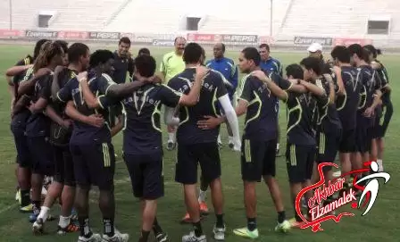 اخبار الزمالك - خاص .. المعلم يفرض سياج من السرية على تدريبات الزمالك غدا وحتى موعد السفر للمغرب