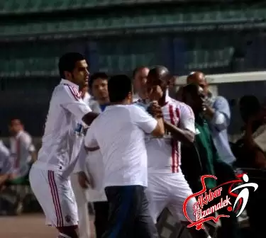 اخبار الزمالك - شاهد بالصور الحصرية : جنش وانور وجعفر ينقذون شحاته من اعتداء شيكابالا