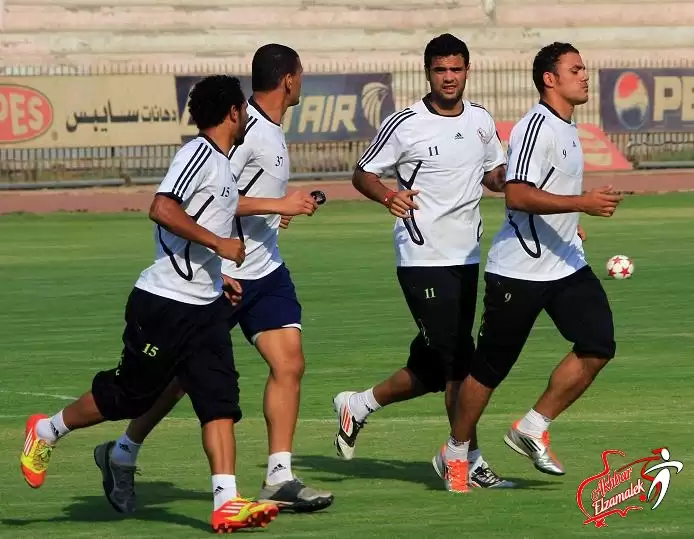 اخبار الزمالك - خاص .. تدريبات خفيفة للاعبي الزمالك بالجري حول الملعب والجيمانيزيوم