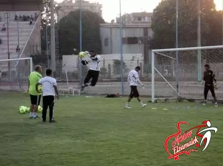 اخبار الزمالك - شاهد بالصور الحصرية: "كنجة" الصقر .. وطيران جنش .. وتصفيق الوحش في كواليس مران الزمالك