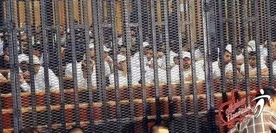 عاجل بالفيديو .. المحكمة تؤيد حكمها السابق باعدام 21 في قضية بورسعيد .. والمؤب