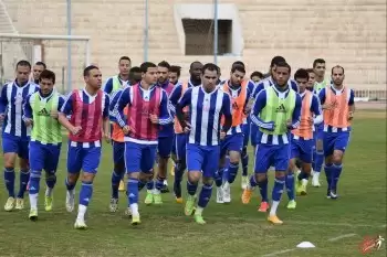 اخبار الزمالك - الزمالك يطير إلى رواندا .. جلسة خاصة لميدو مع جابر .. ..وقيد أحمد سمير فرج مازال مشكلة بالجبلاية