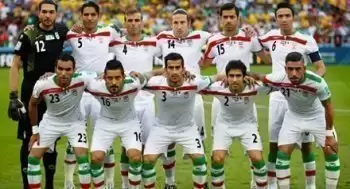 نجم منتخب إيران يطالب بالسماح للنساء لحضور المباريات 