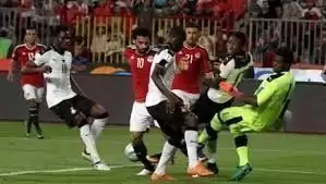 طاقم تحكيم مباراة مصر واغندا يصل للقاهرة