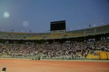 اخبار الزمالك - قائمة محظورات الجماهير فى لقاء الزمالك ونهضة بركان والخماسى  يساند من مدرجات برج العرب 