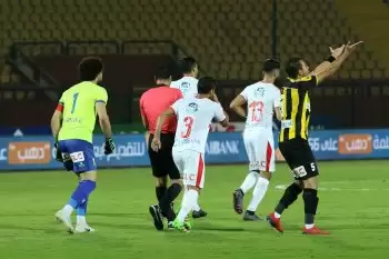 اخبار الزمالك - بالصور | جماهير الزمالك تستعين بهدية زوجة طارق حامد للسخرية من إدارة الأهلي