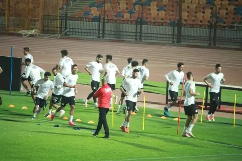 اخبار الزمالك - زيزو يحذف صورته مع ثنائي الأهلي بعد انتقادات جمهور الزمالك .. والصقر نجوم الزمالك حاربوني بعد الإنضمام الى الابيض 