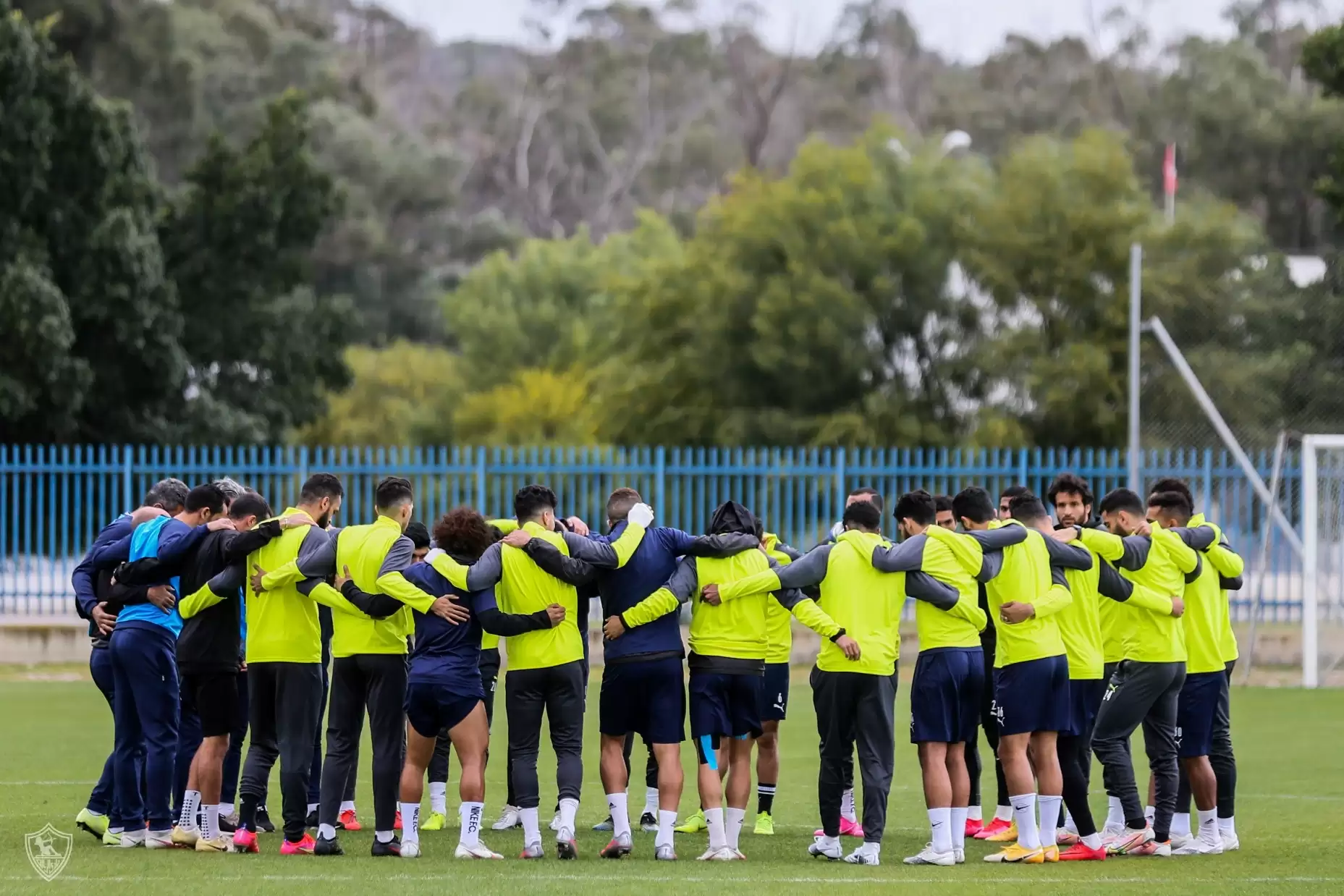 اخبار الزمالك - تدريب الزمالك اليوم | تدريبات بدنية .. تعرف على السبعة المتالقين  .. ارتور ينفرد بجنش .. تأهيل الثلاثي الدولي .. ..  ..  واشادة كارتيرون 