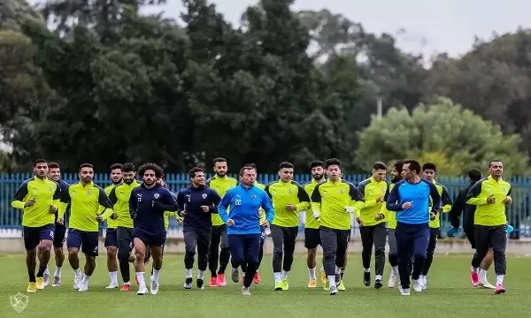 اخبار الزمالك - رسالة الجزائر .. الزمالك يواجه المولودية بالزي الأسود .. كارتيرون يقسم اللاعبين لمجموعتين والتدريب من لمسة واحدة .. وفقرة تدريبية على "رد الفعل" للحراس .. ودعوة دبلوماسية للبعثة 