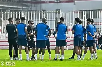 اخبار الزمالك - بالصور ....الزمالك يستعد لفاركو بالتدريب على ضربات الجزاء واوسوريو يصحح الأخطاء وتعليمات للثنائي  وتألق سبع لاعبين والثلاثي الدولى فى التدريبات الجماعية 